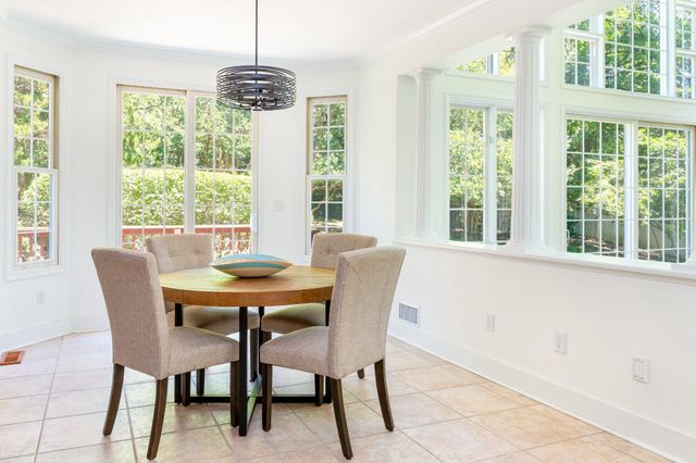 7009 PERSIMMON TREE RD, Bethesda, MD 20817