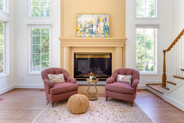 7009 PERSIMMON TREE RD, Bethesda, MD 20817