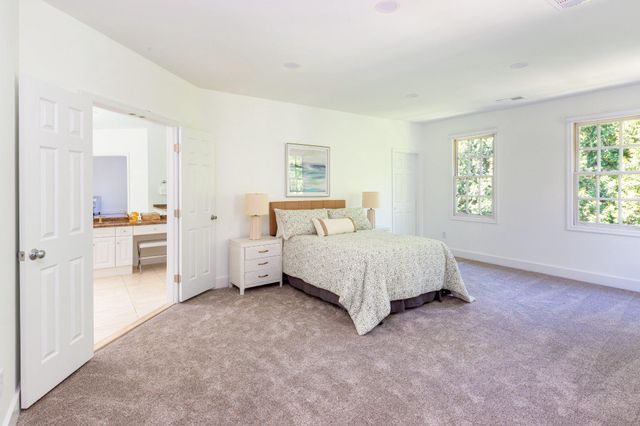 7009 PERSIMMON TREE RD, Bethesda, MD 20817