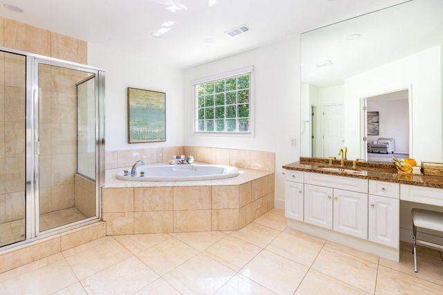 7009 PERSIMMON TREE RD, Bethesda, MD 20817