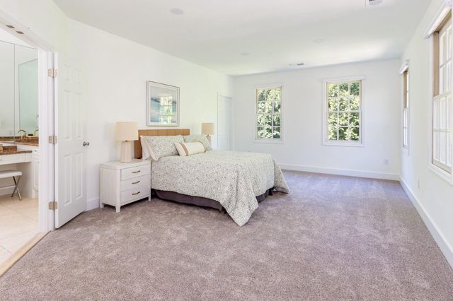 7009 PERSIMMON TREE RD, Bethesda, MD 20817