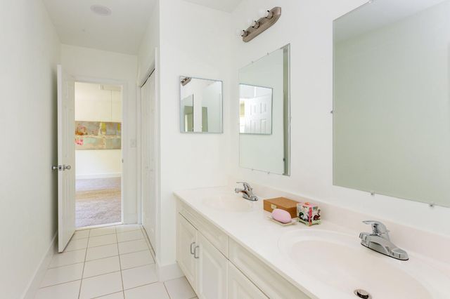 7009 PERSIMMON TREE RD, Bethesda, MD 20817