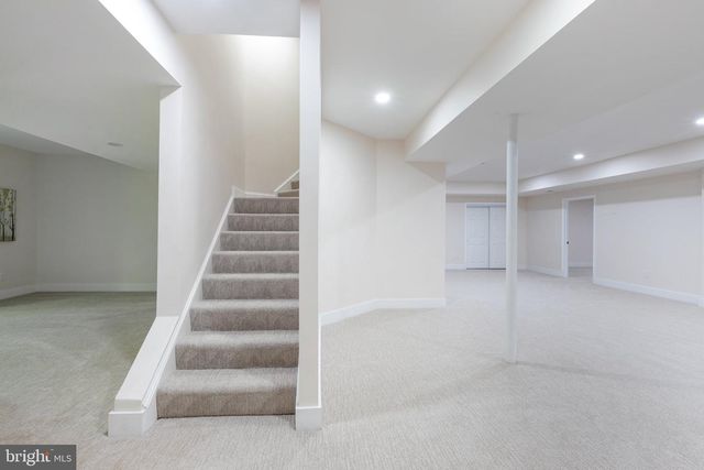 7009 PERSIMMON TREE RD, Bethesda, MD 20817