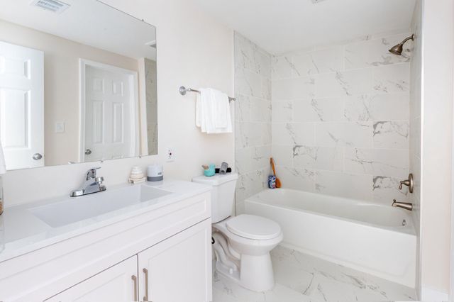 7009 PERSIMMON TREE RD, Bethesda, MD 20817