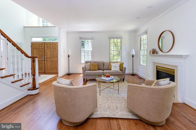 7009 PERSIMMON TREE RD, Bethesda, MD 20817