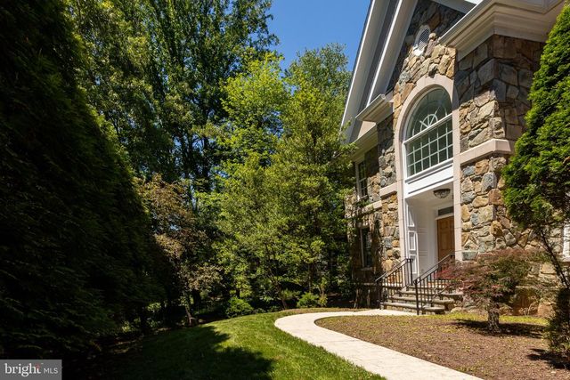 7009 PERSIMMON TREE RD, Bethesda, MD 20817