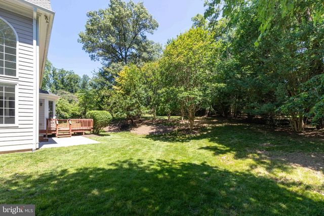 7009 PERSIMMON TREE RD, Bethesda, MD 20817