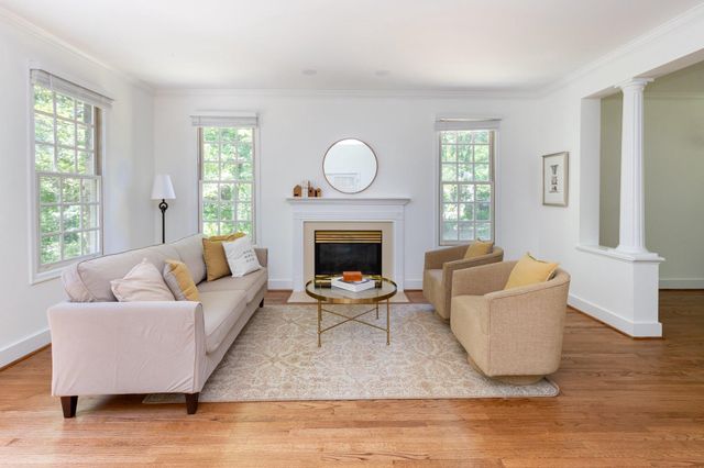 7009 PERSIMMON TREE RD, Bethesda, MD 20817