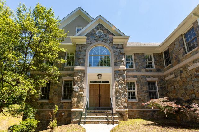 7009 PERSIMMON TREE RD, Bethesda, MD 20817