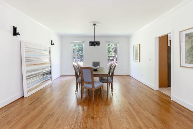 7009 PERSIMMON TREE RD, Bethesda, MD 20817