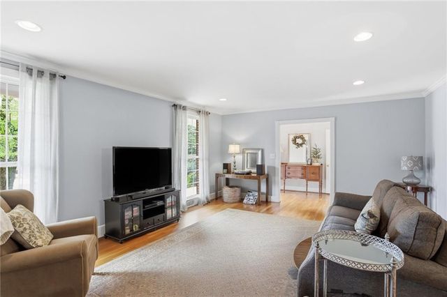 665 Iroquois Drive NE, Marietta, GA 30060