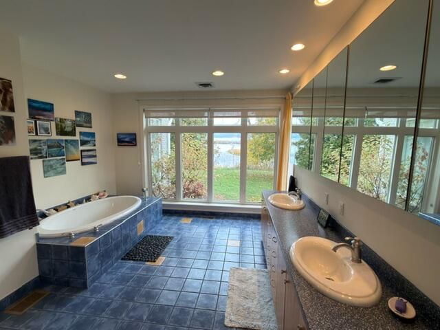 17 Dumont Road, Champlain, NY 12919