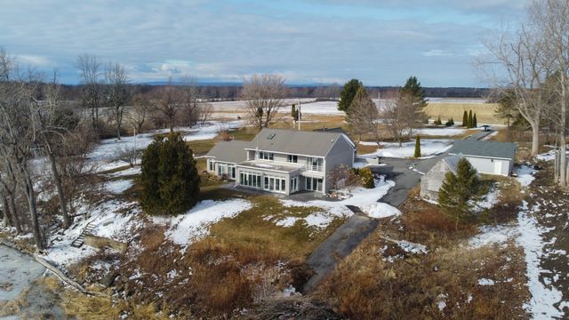 17 Dumont Road, Champlain, NY 12919