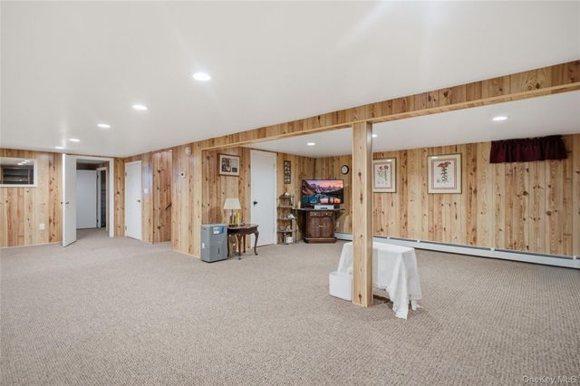 2 Hilltop Drive, Bayville, NY 11709
