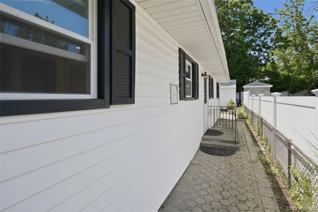 2 Hilltop Drive, Bayville, NY 11709