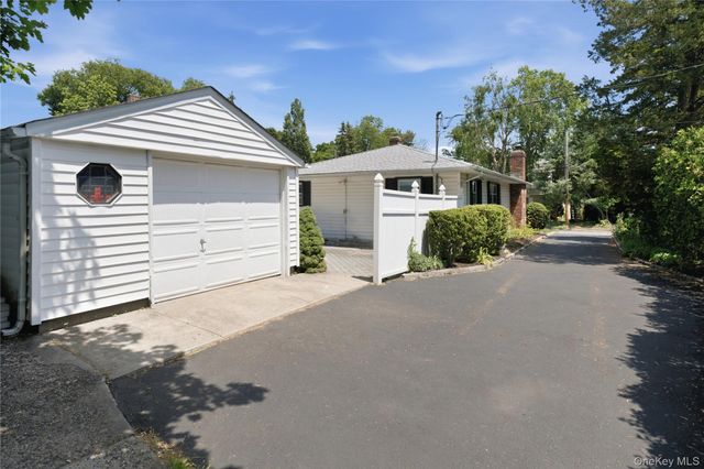 2 Hilltop Drive, Bayville, NY 11709