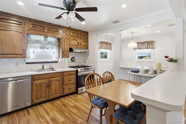 2 Hilltop Drive, Bayville, NY 11709