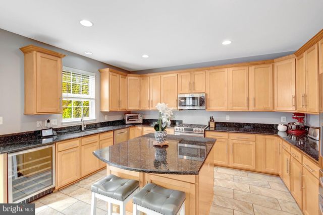 8360 TENBROOK DR, Gainesville, VA 20155