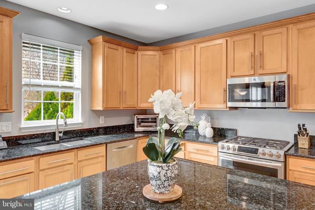 8360 TENBROOK DR, Gainesville, VA 20155