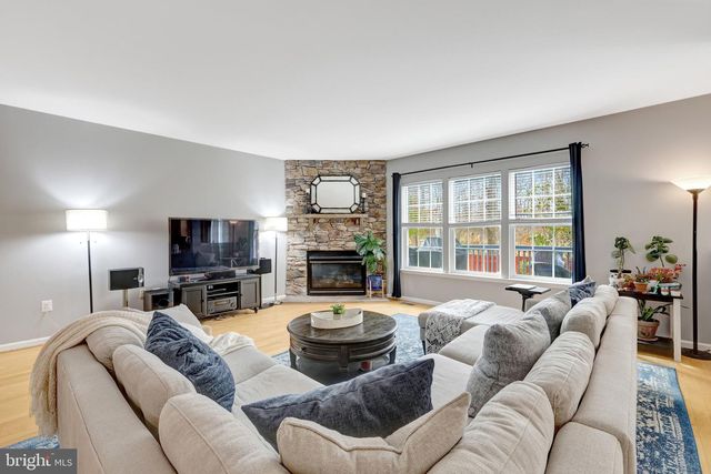 8360 TENBROOK DR, Gainesville, VA 20155