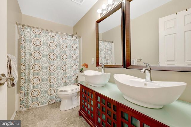 8360 TENBROOK DR, Gainesville, VA 20155