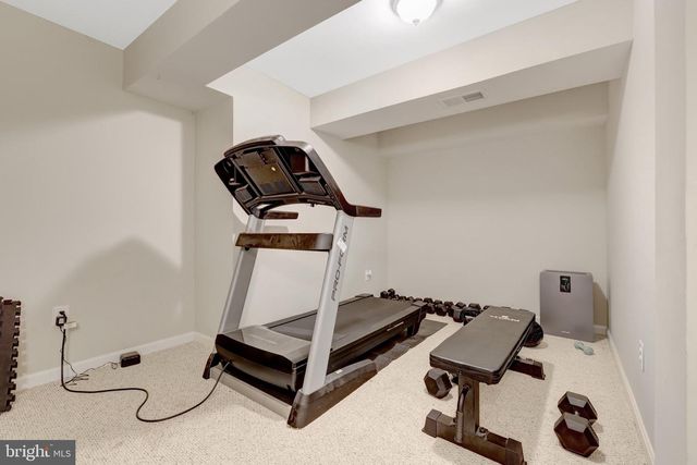 8360 TENBROOK DR, Gainesville, VA 20155