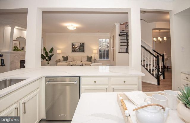 4183 WHITLOW PL, Chantilly, VA 20151