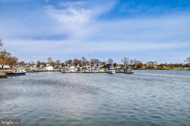 8201 SEAWORTHY WAY, Dundalk, MD 21222