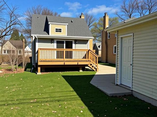 7179 N Mankato Avenue, Chicago, IL 60646