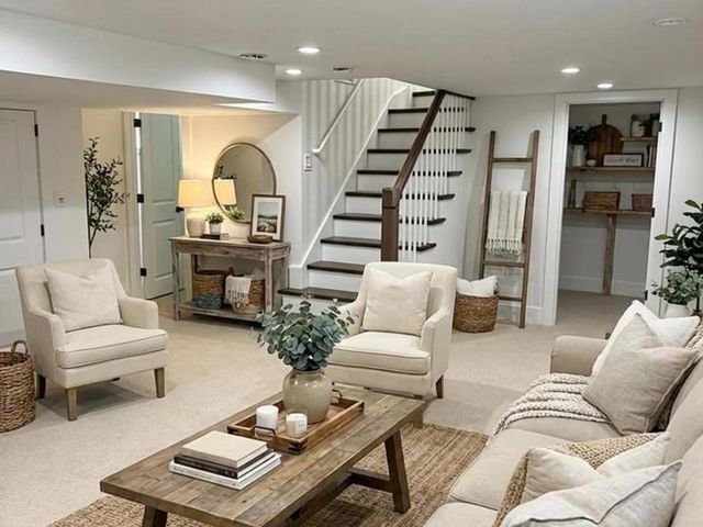 7179 N Mankato Avenue, Chicago, IL 60646