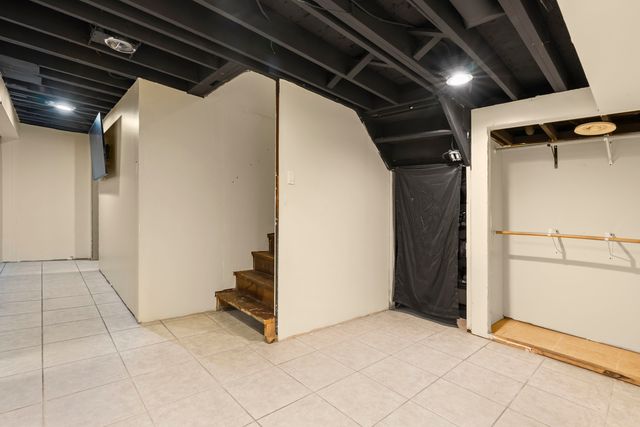 671 Cedarwood Court, Wheeling, IL 60090