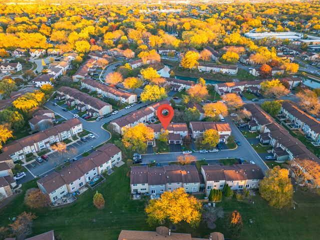 671 Cedarwood Court, Wheeling, IL 60090