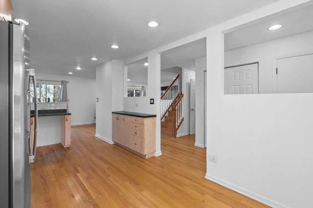 671 Cedarwood Court, Wheeling, IL 60090