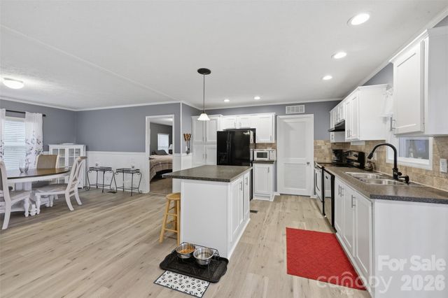 975 Jay Burke Road, Taylorsville, NC 28681