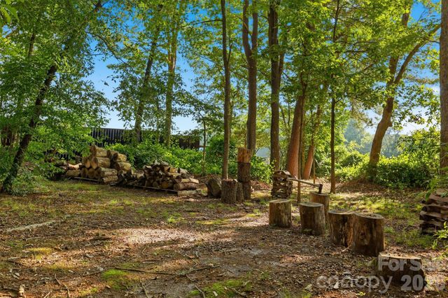 975 Jay Burke Road, Taylorsville, NC 28681
