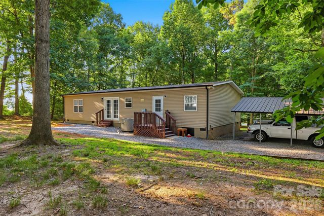 975 Jay Burke Road, Taylorsville, NC 28681