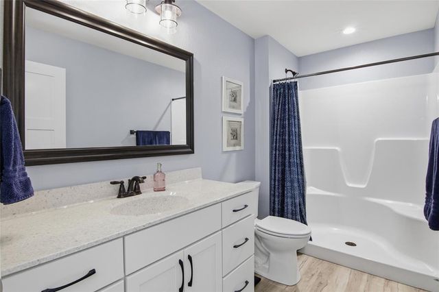 4974 Field Crest Lane, Eau Claire, WI 54701