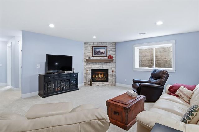 4974 Field Crest Lane, Eau Claire, WI 54701