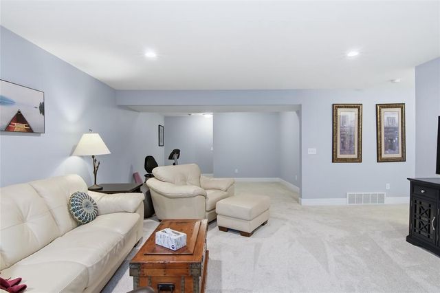 4974 Field Crest Lane, Eau Claire, WI 54701