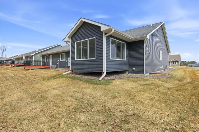 4974 Field Crest Lane, Eau Claire, WI 54701