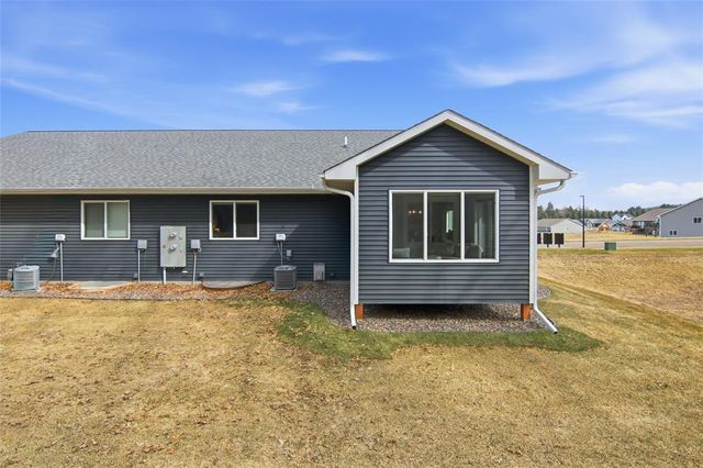 4974 Field Crest Lane, Eau Claire, WI 54701