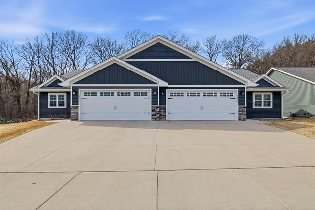 4974 Field Crest Lane, Eau Claire, WI 54701