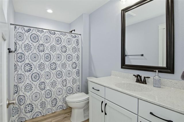 4974 Field Crest Lane, Eau Claire, WI 54701