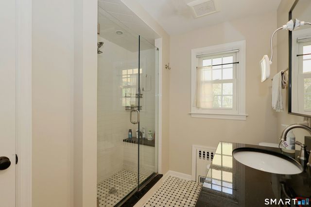 18 Head Of Meadow Road, Newtown, CT 06470