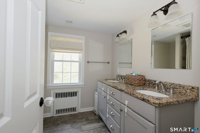 18 Head Of Meadow Road, Newtown, CT 06470