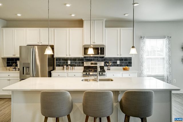 127 ISLAND HILL RD, Palmyra, VA 22947