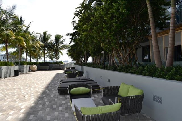 2960 NE 207th St 1204, Aventura, FL 33180