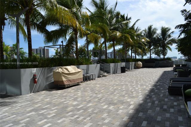 2960 NE 207th St 1204, Aventura, FL 33180