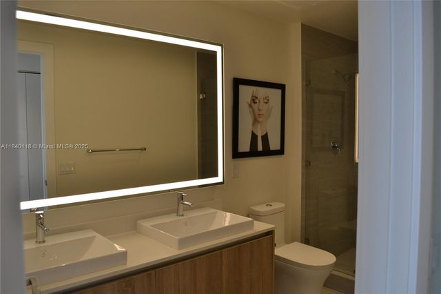 2960 NE 207th St 1204, Aventura, FL 33180