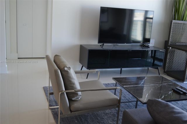 2960 NE 207th St 1204, Aventura, FL 33180